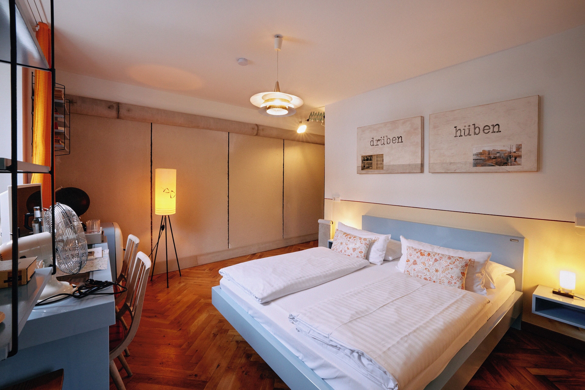 DESIGN, QUEEN BED