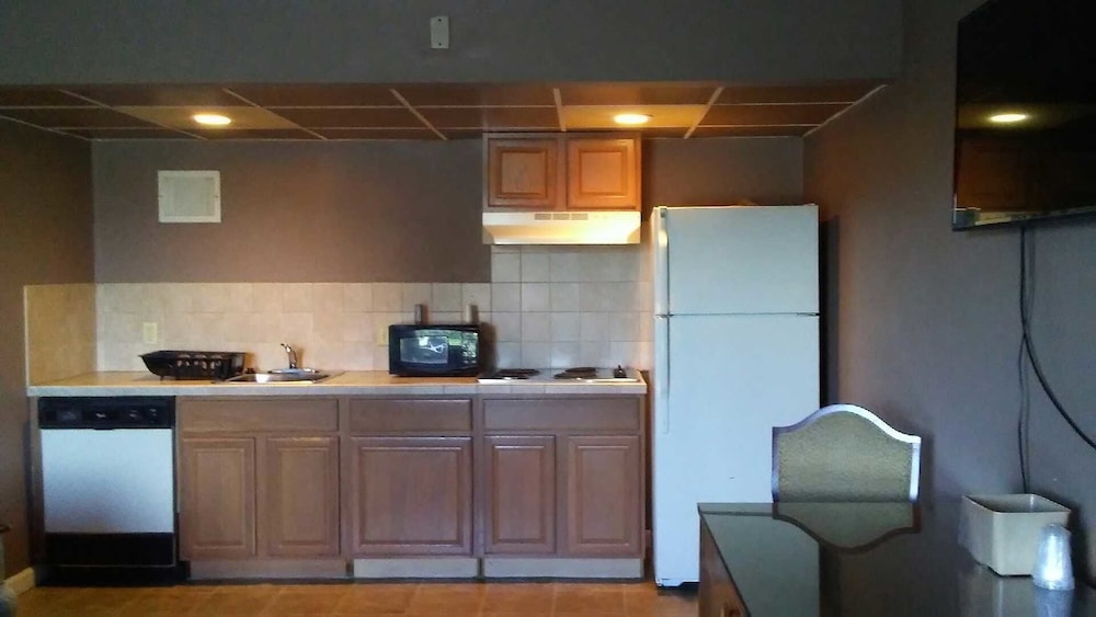 New Bedford Inn Suites 6/69
