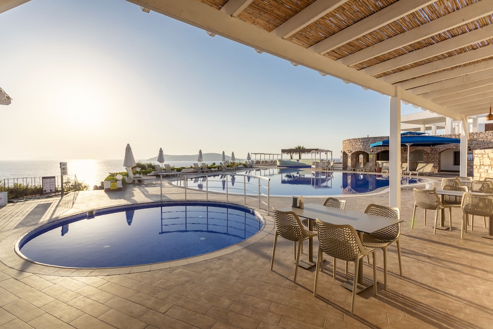 Vega Aparts & Residences 46/50