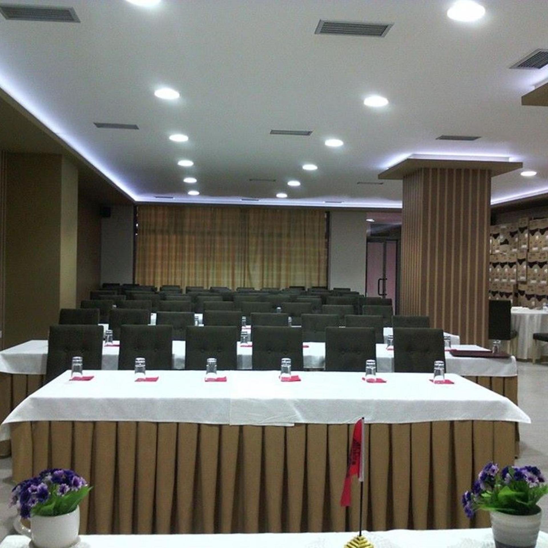 Hotel Pogradeci 13/55