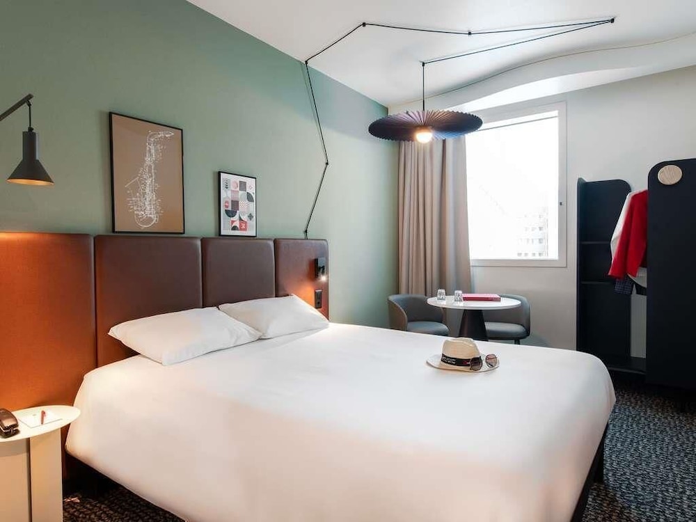 ibis Lausanne Centre 11/57