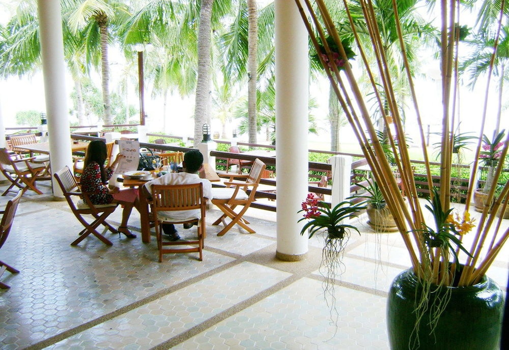 Rayong Resort Hotel 58/65