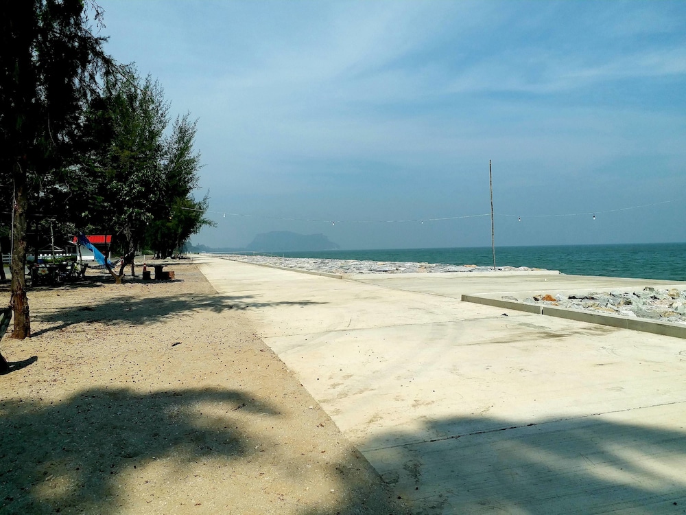Pranmanee Beach Resort 36/50