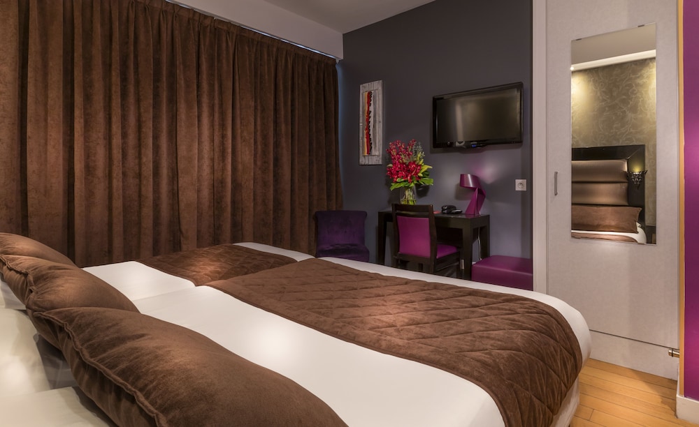 AMBRE HOTEL 11/39
