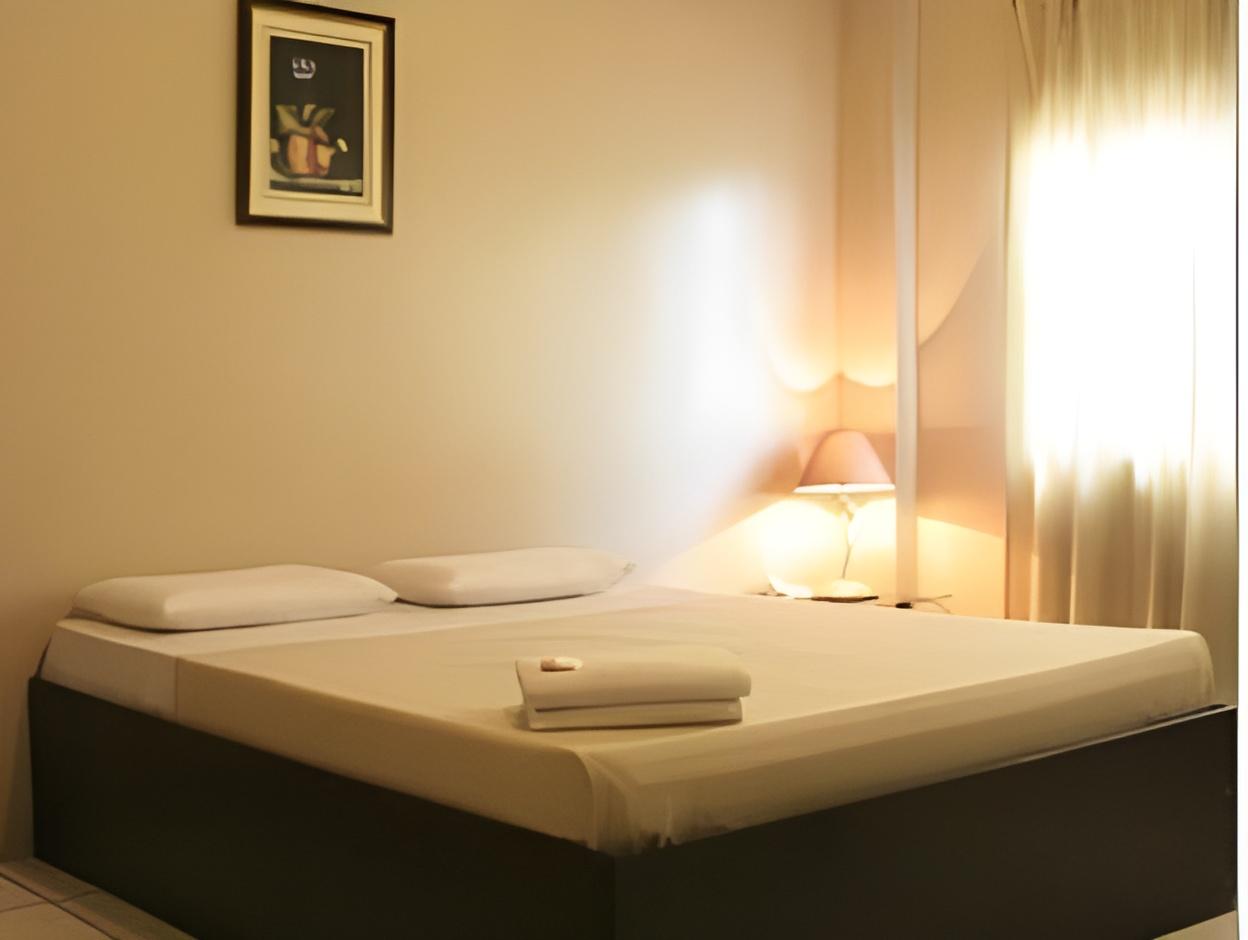 Toilena Room and Board photo5