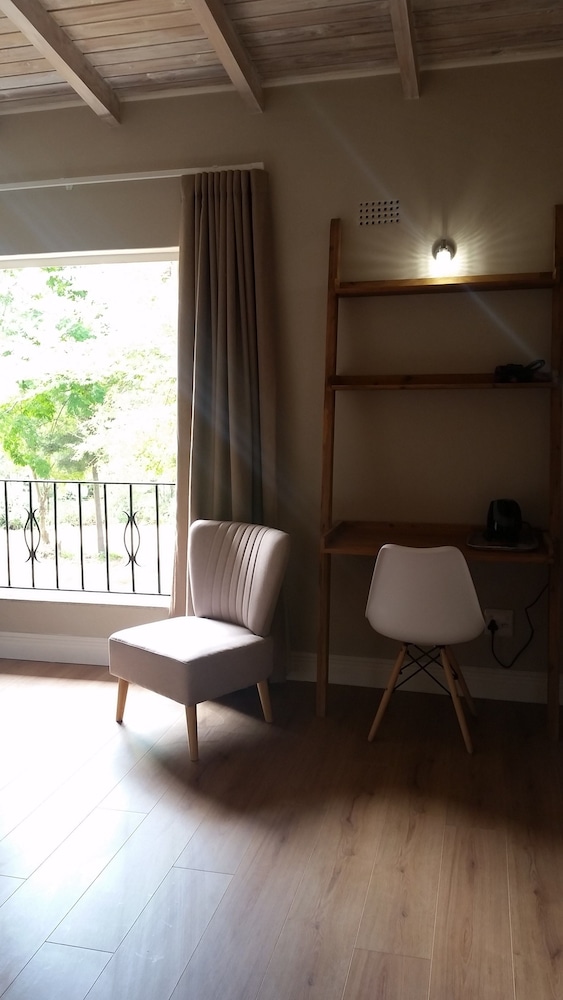 Amberhall Guesthouse 17/50