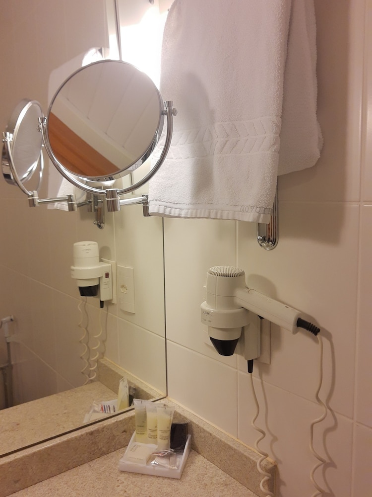 NOVOTEL PORTO ALEGRE AIRPORT 43/45