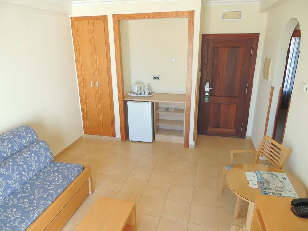 Punta Del Cantal Hotel Suites 48/48
