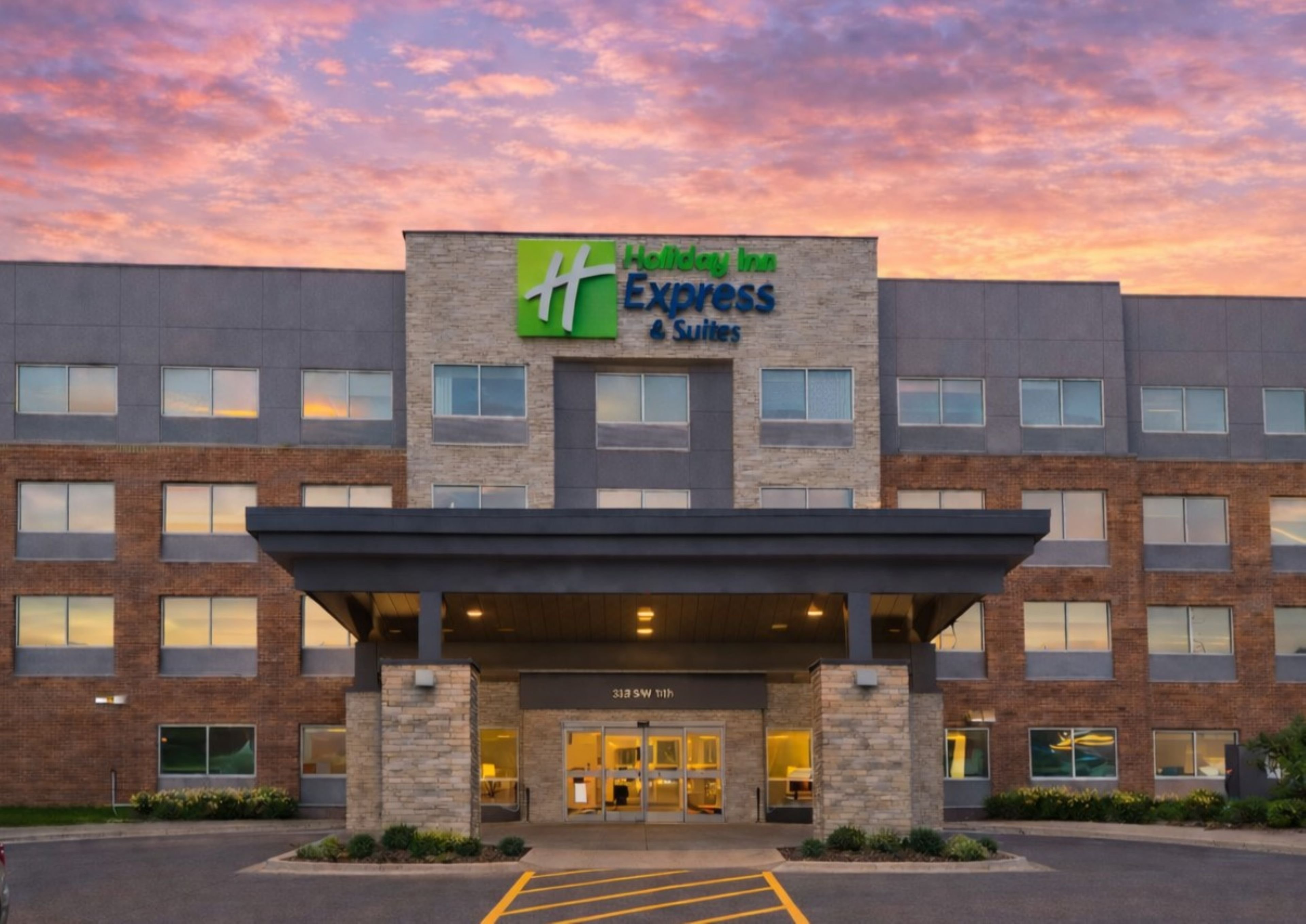 Holiday Inn Express And Suites Des Moines Downtown 1/55