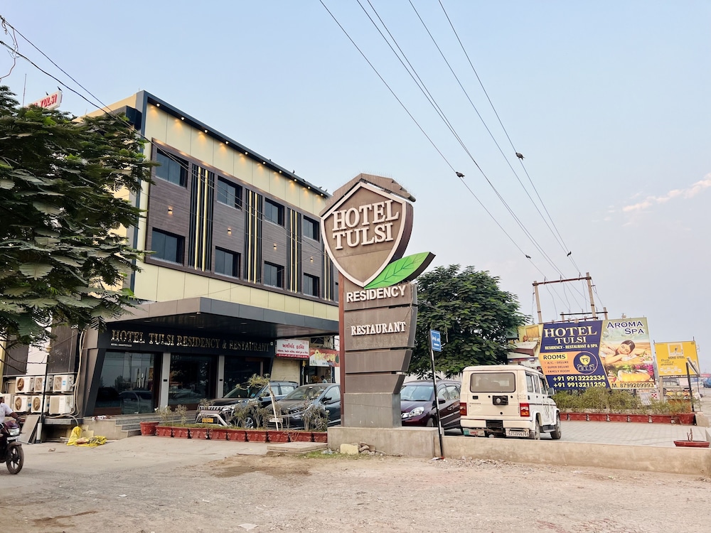Hotel Tulsi 34/38