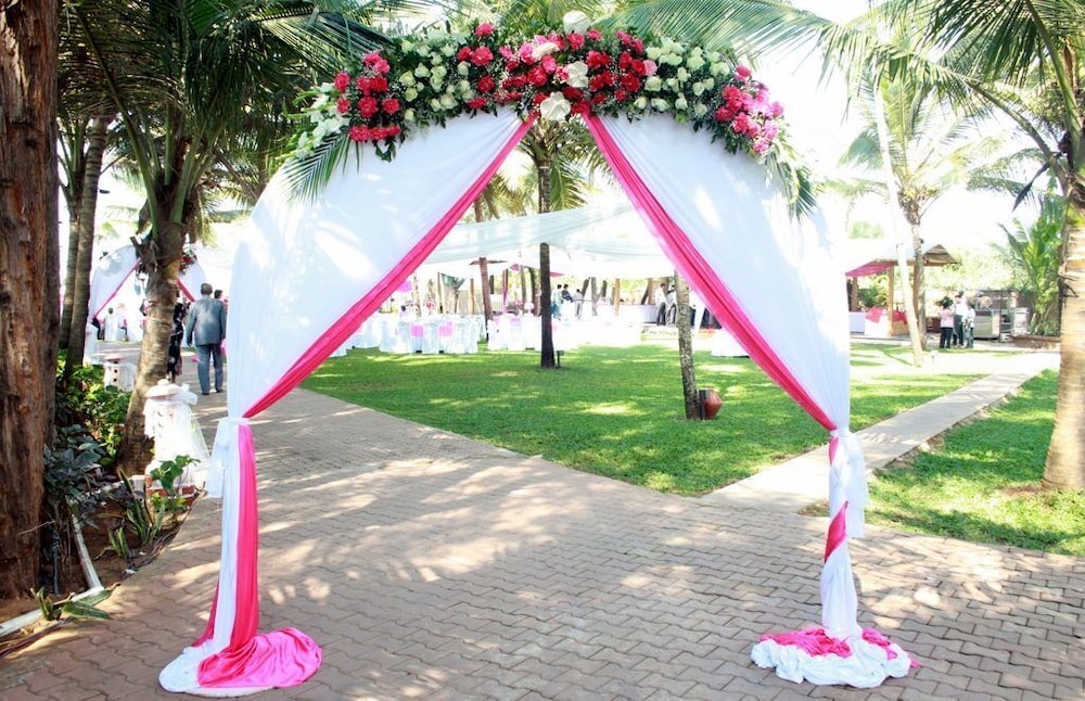 Marquis Beach Resort 35/50