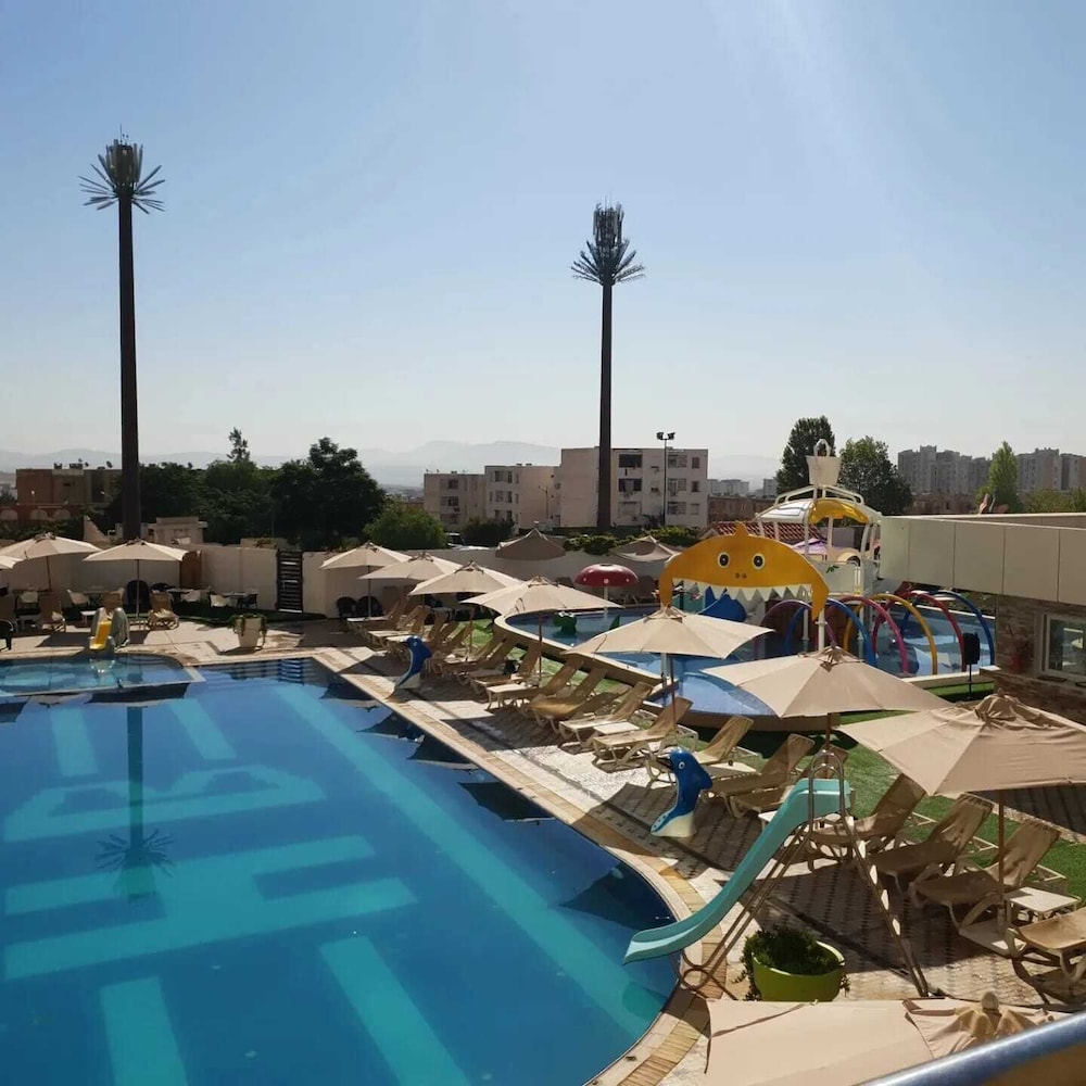 Hotel Hocine 42/45