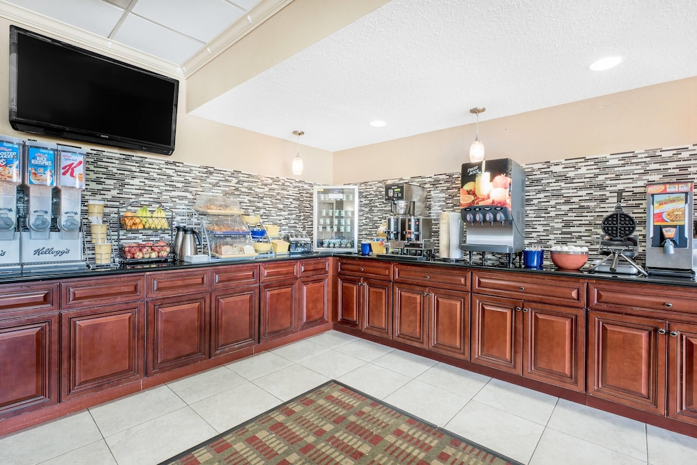Days Inn And Suites By Wyndham York 3/28