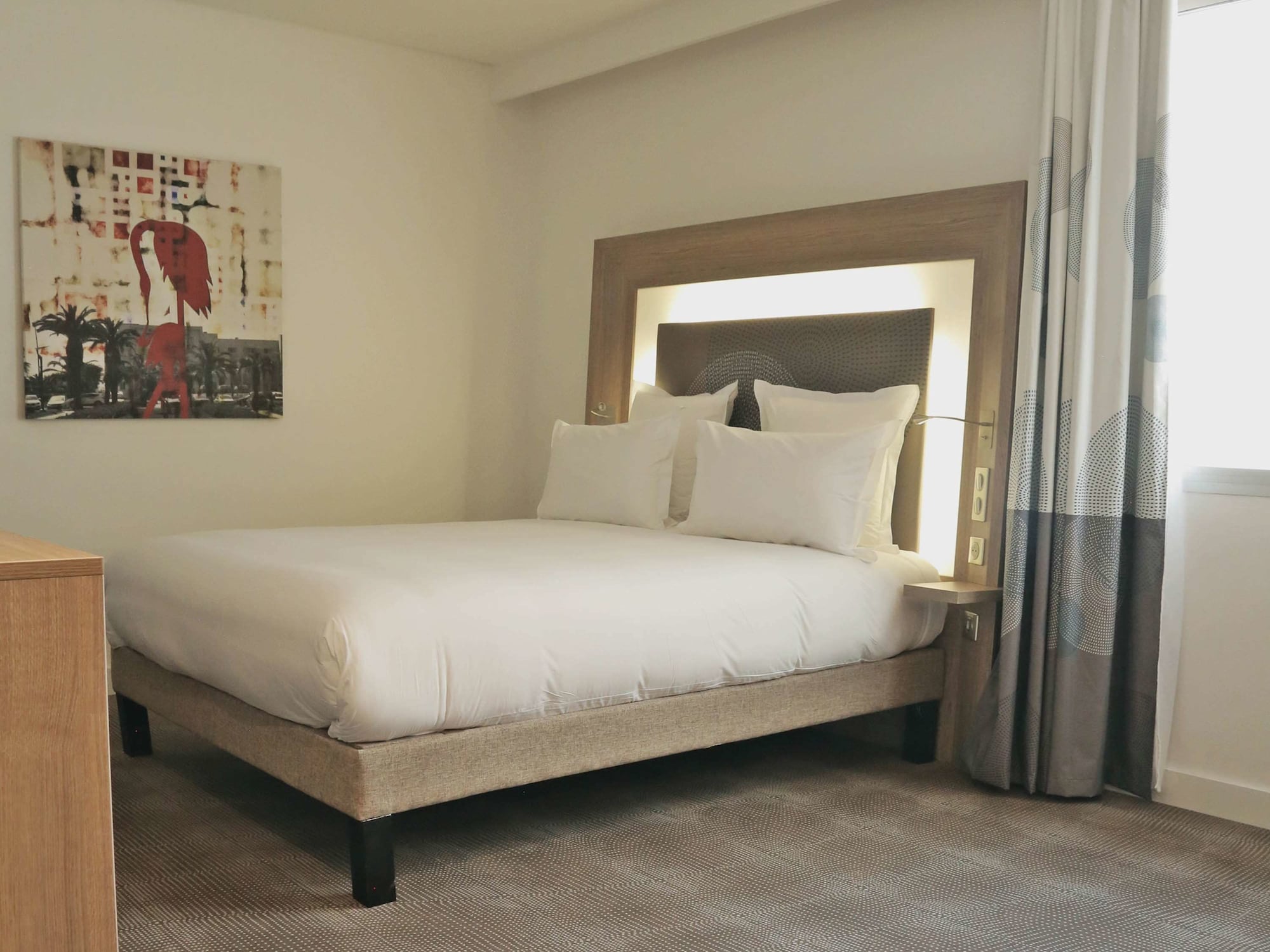 Standard, Double Bed, Sea or Park View, Sea View