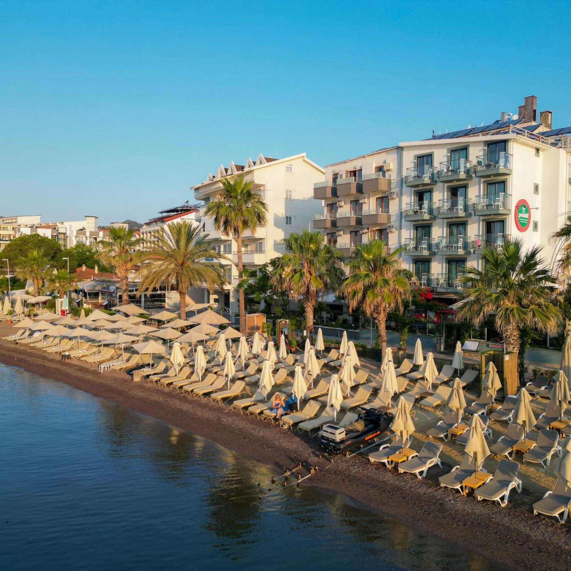 The New George & Dragon Beach Hotel 43/50