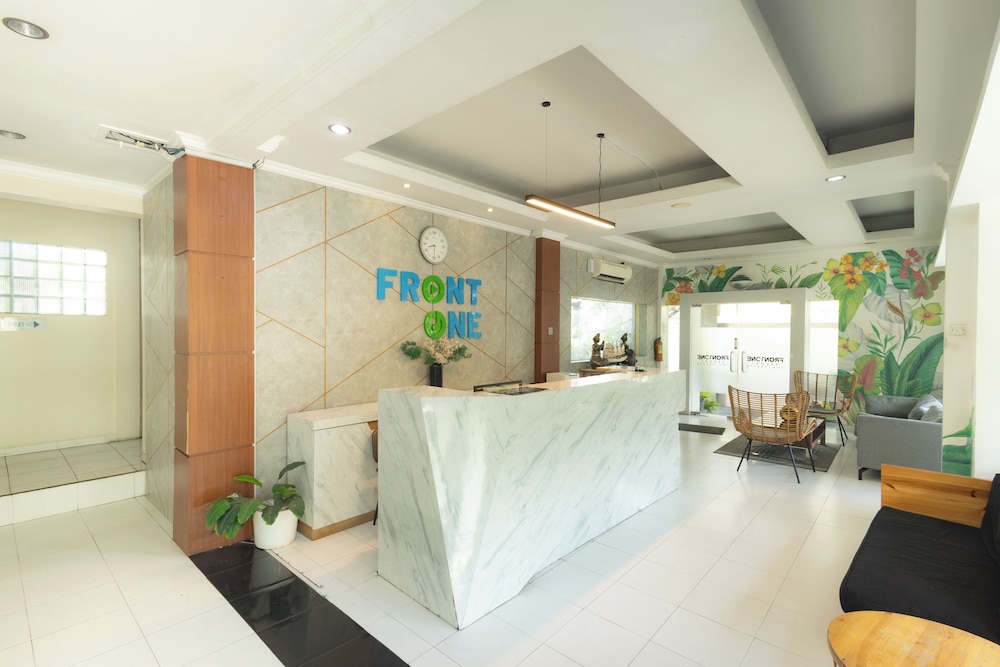 Front One Resort Yogyakarta 13/46