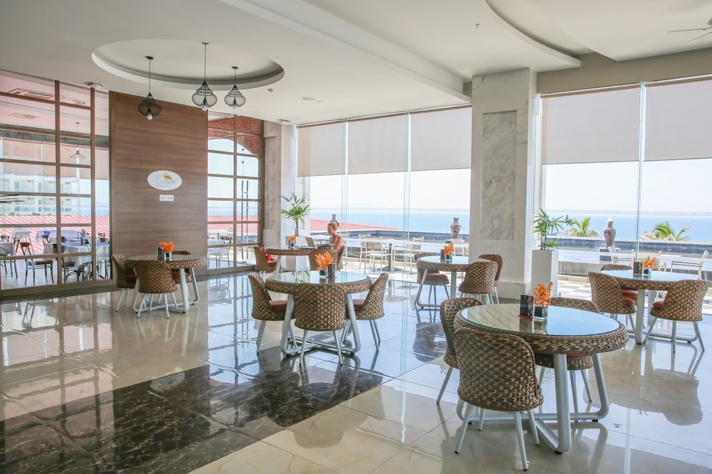Swandor Resort Cam Ranh 35/50