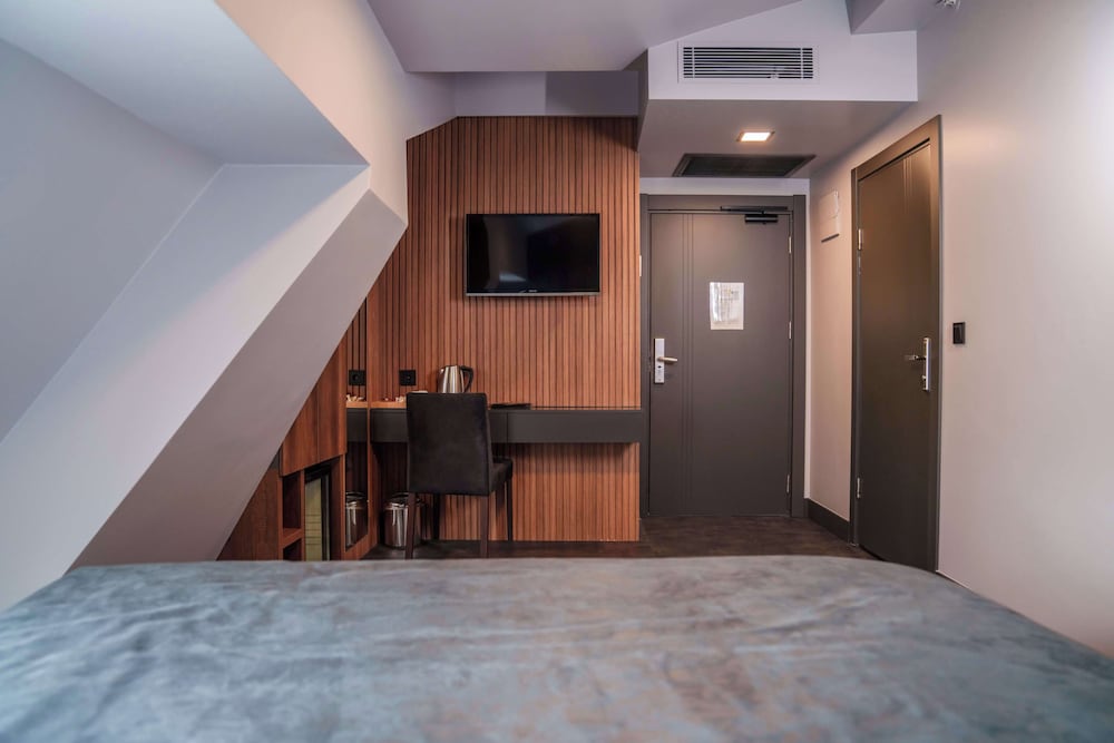 Sennacity Hotel 56/70