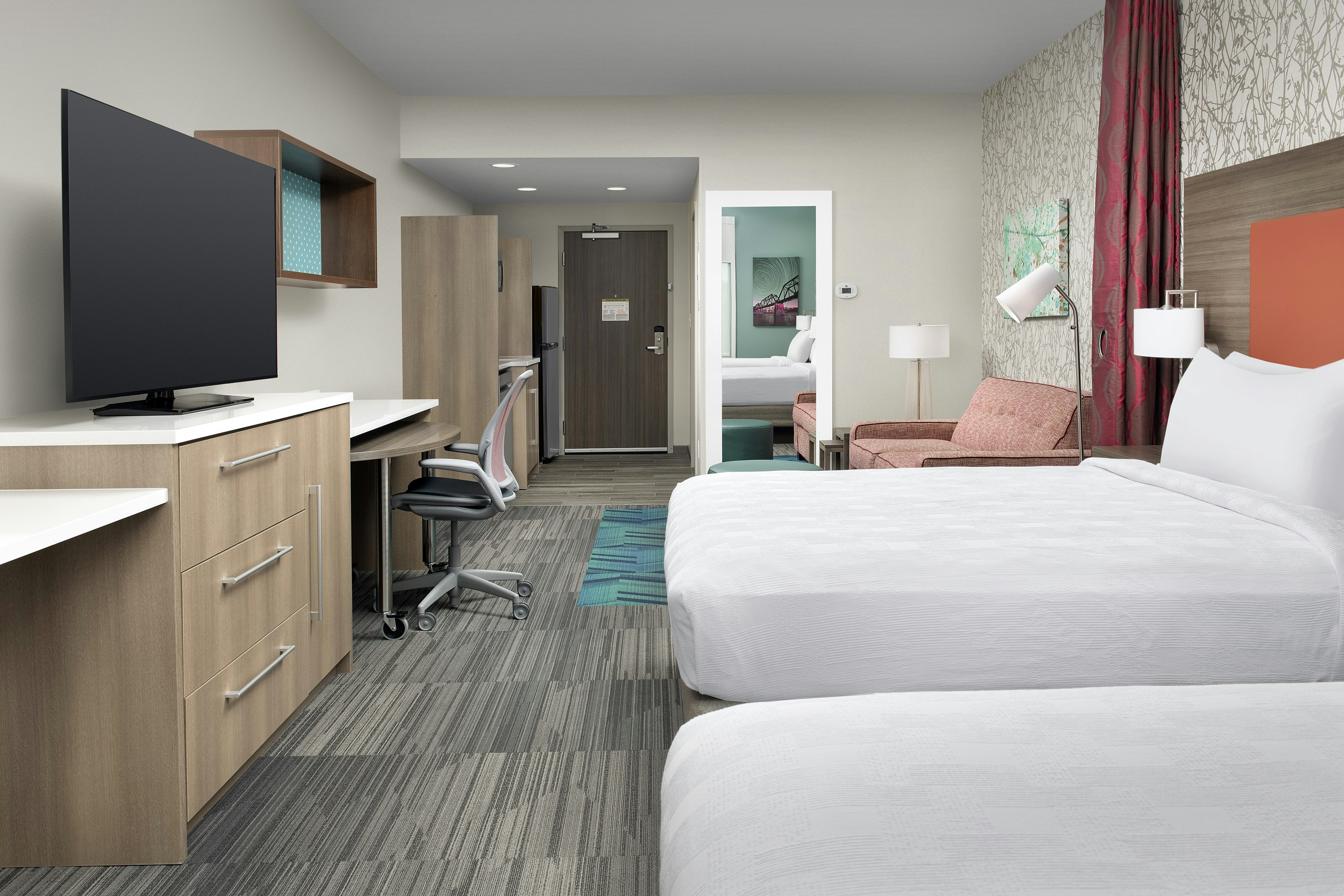 STUDIO, 2 QUEEN BEDS
