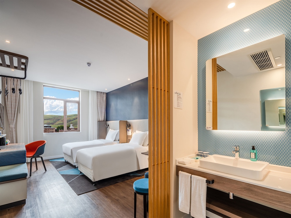 Holiday Inn Express Litang 42/78