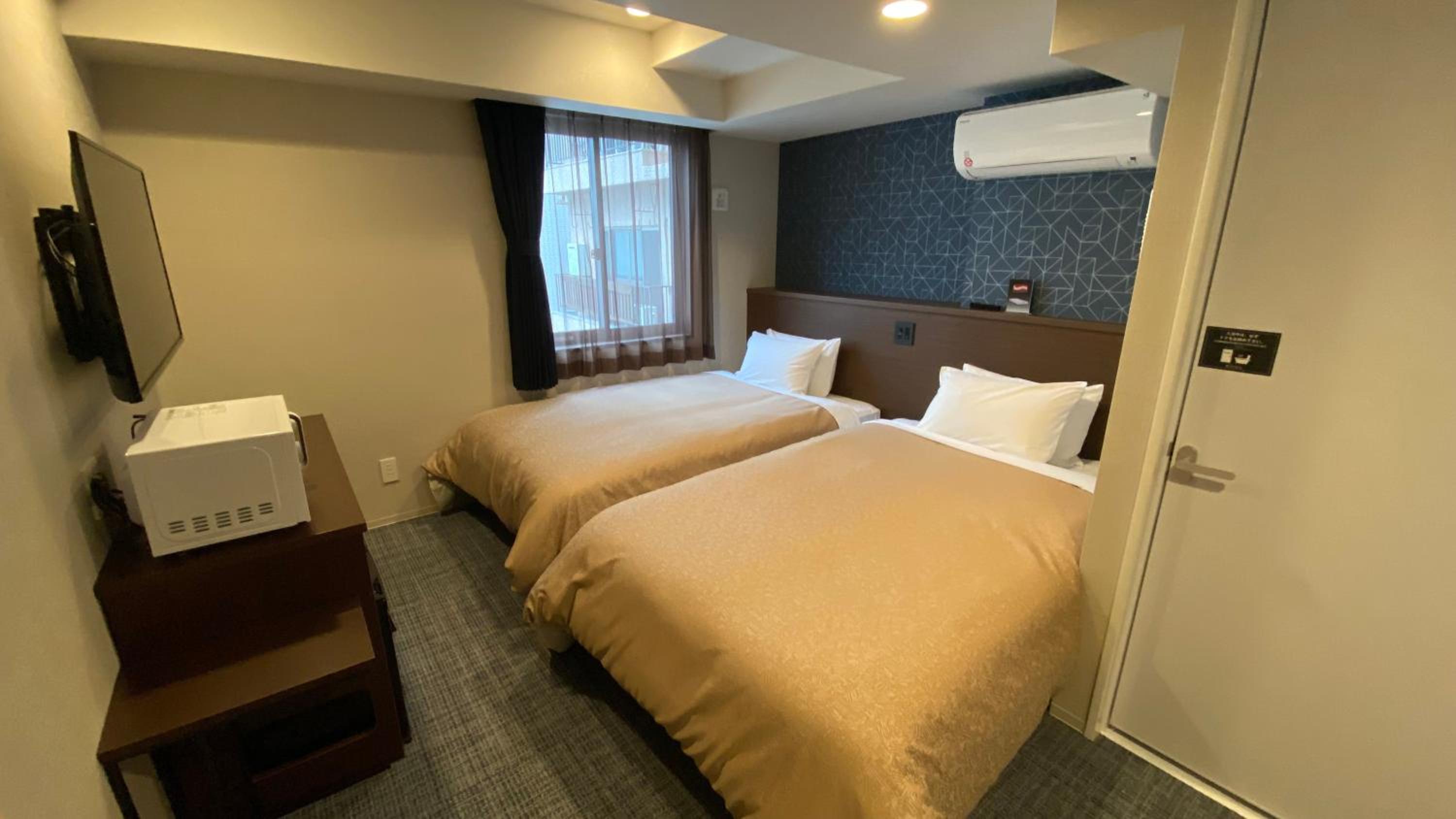 Semi Room, 2 Semi Double Beds