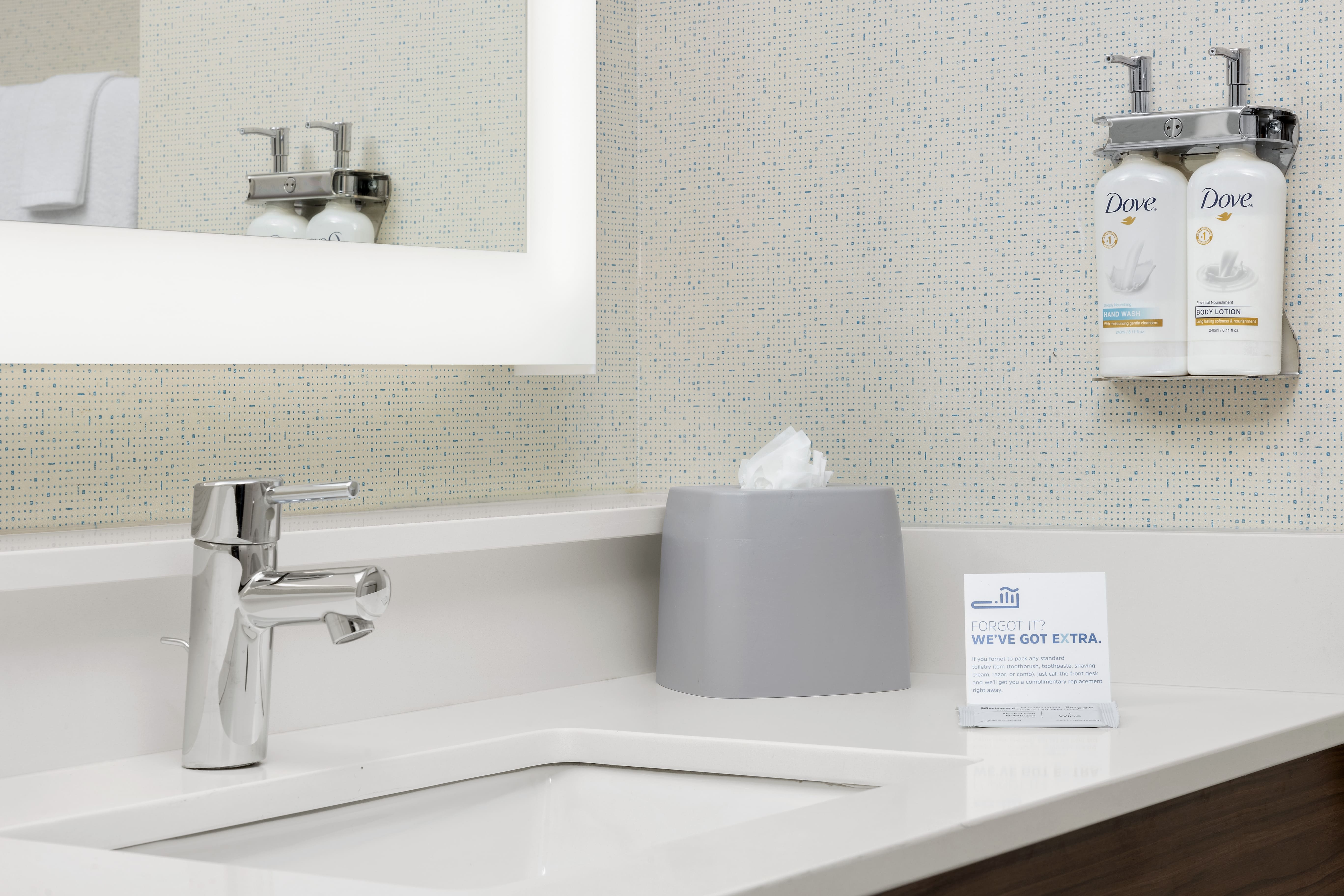 غرفة قياسية بسرير مزدوج، Holiday Inn Express Knoxville Strawberry Plains 2/2