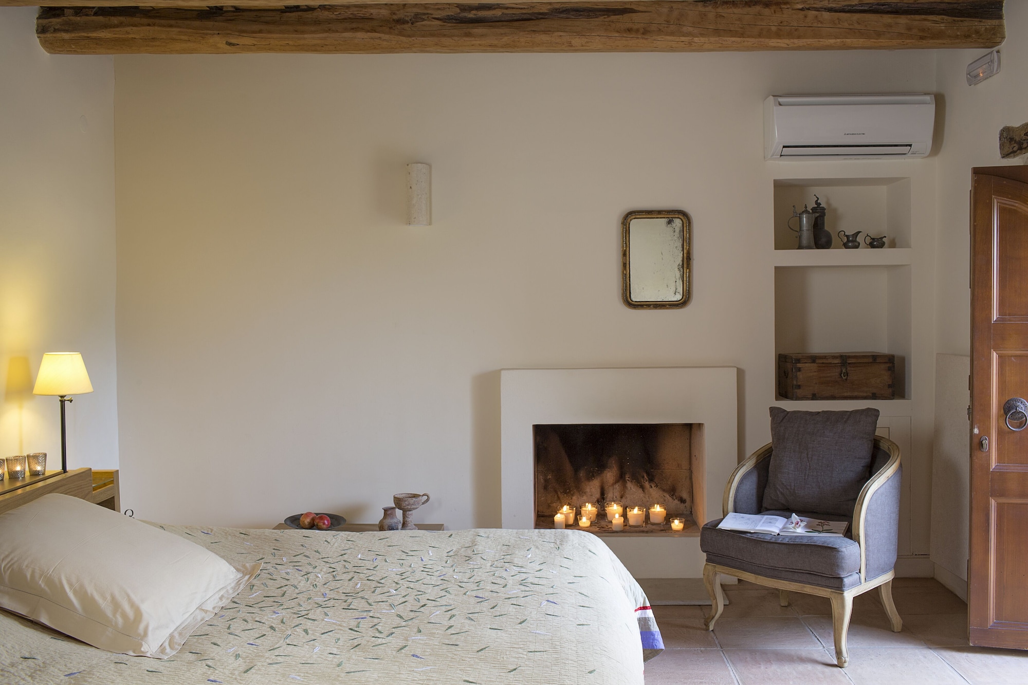 Classic, King Bed