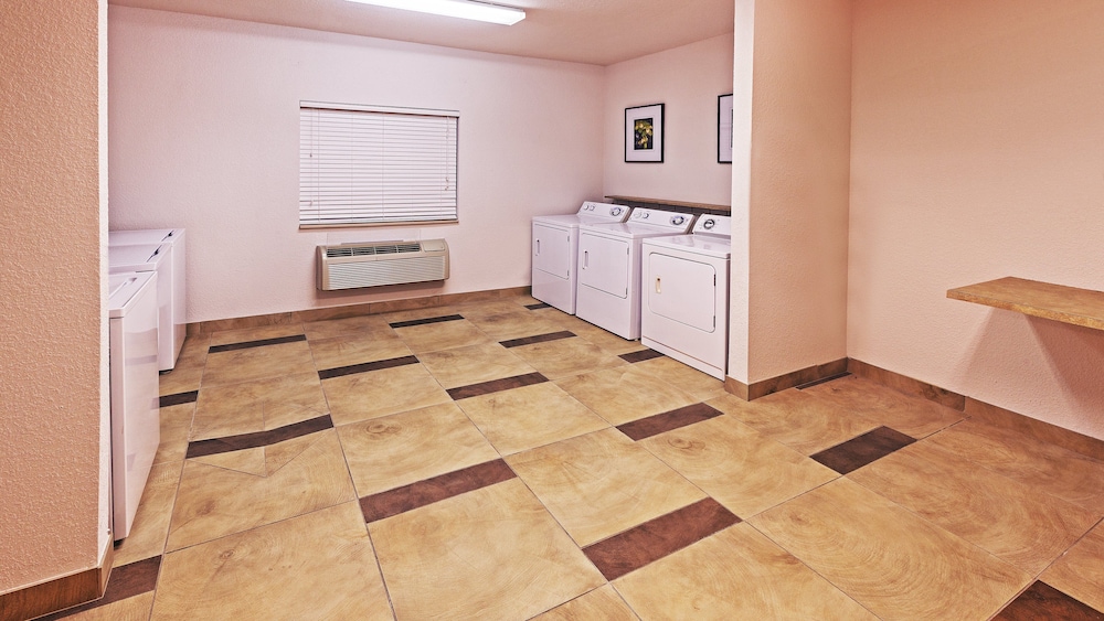 Candlewood Suites Tulsa 28/54