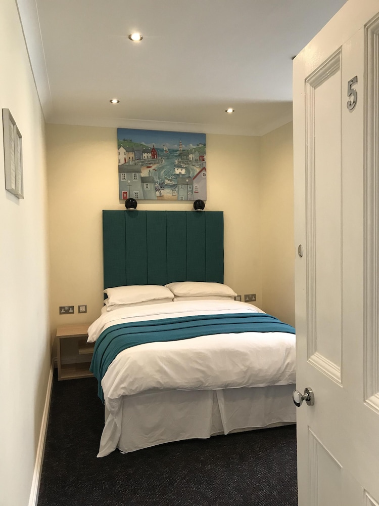 Cassandra Guest House 31/65