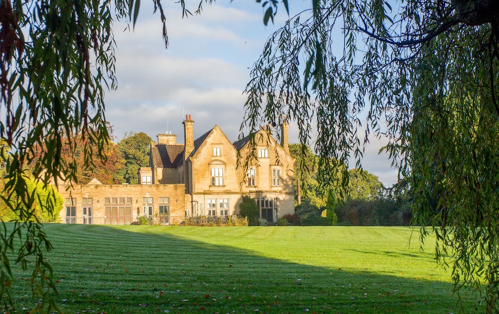 Classic Lodges Bagden Hall Hotel 55/63