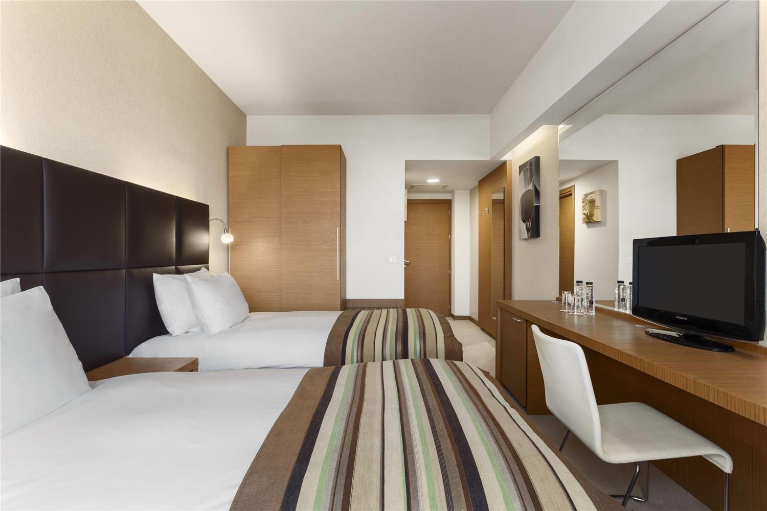 Ramada by Wyndham Oradea 5/20