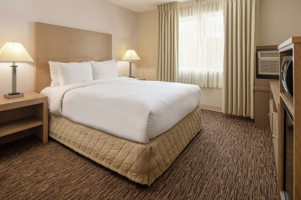 DoubleTree by Hilton Hotel Portland - Tigard 9/28