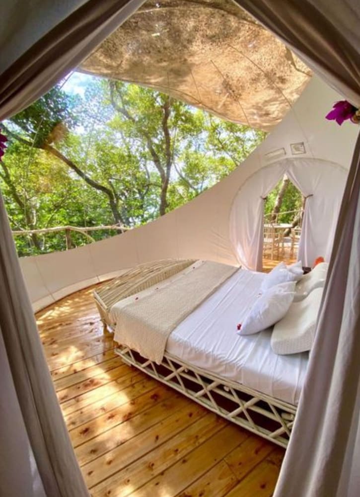 Rock And Sea Resort 6/50