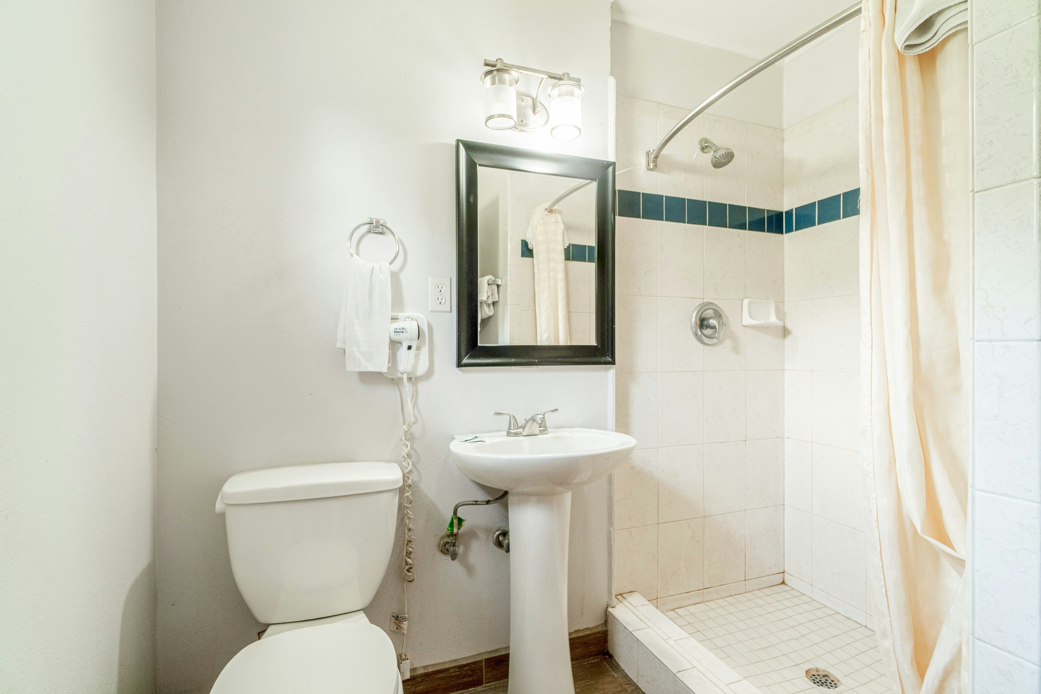 OYO Budget Inn Falfurrias Hwy 281 46/50