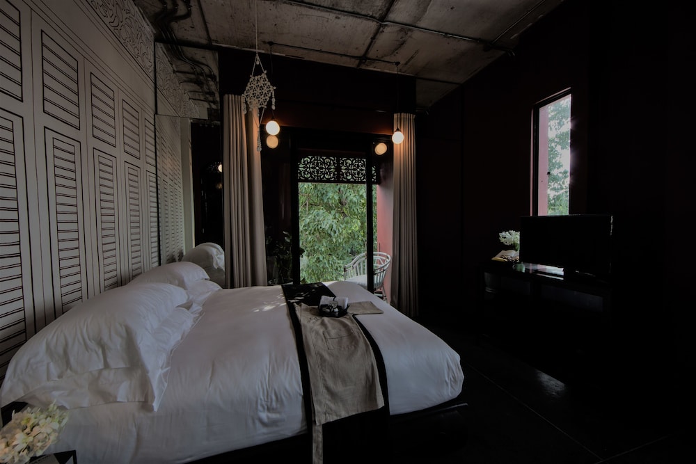 Amdaeng Bangkok Riverside Hotel 39/75