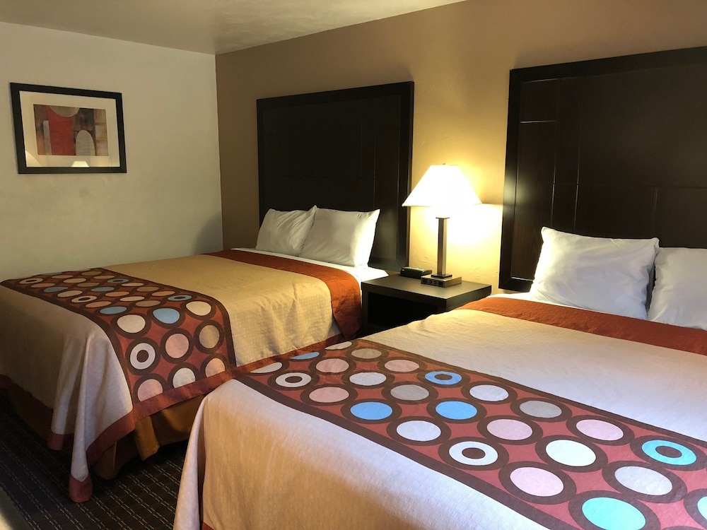 Super 8 By Wyndham Lacey Olympia Area 32/52