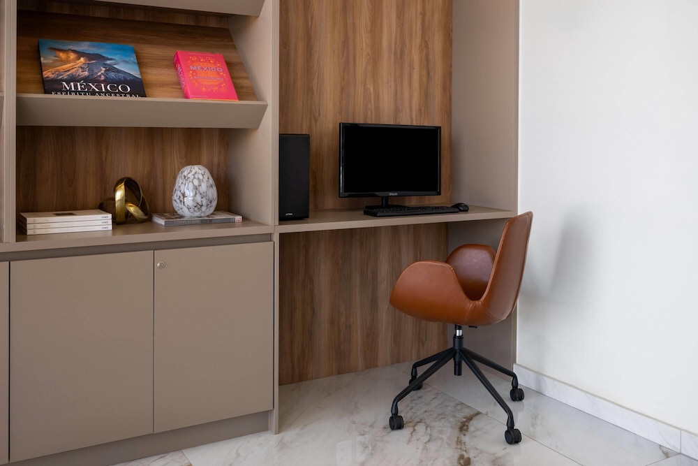 TRYP by Wyndham Ciudad Guzman UTTSA 32/37