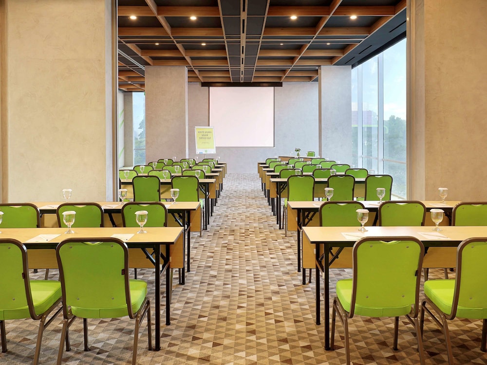 Ibis Styles Jakarta Simatupang 26/39