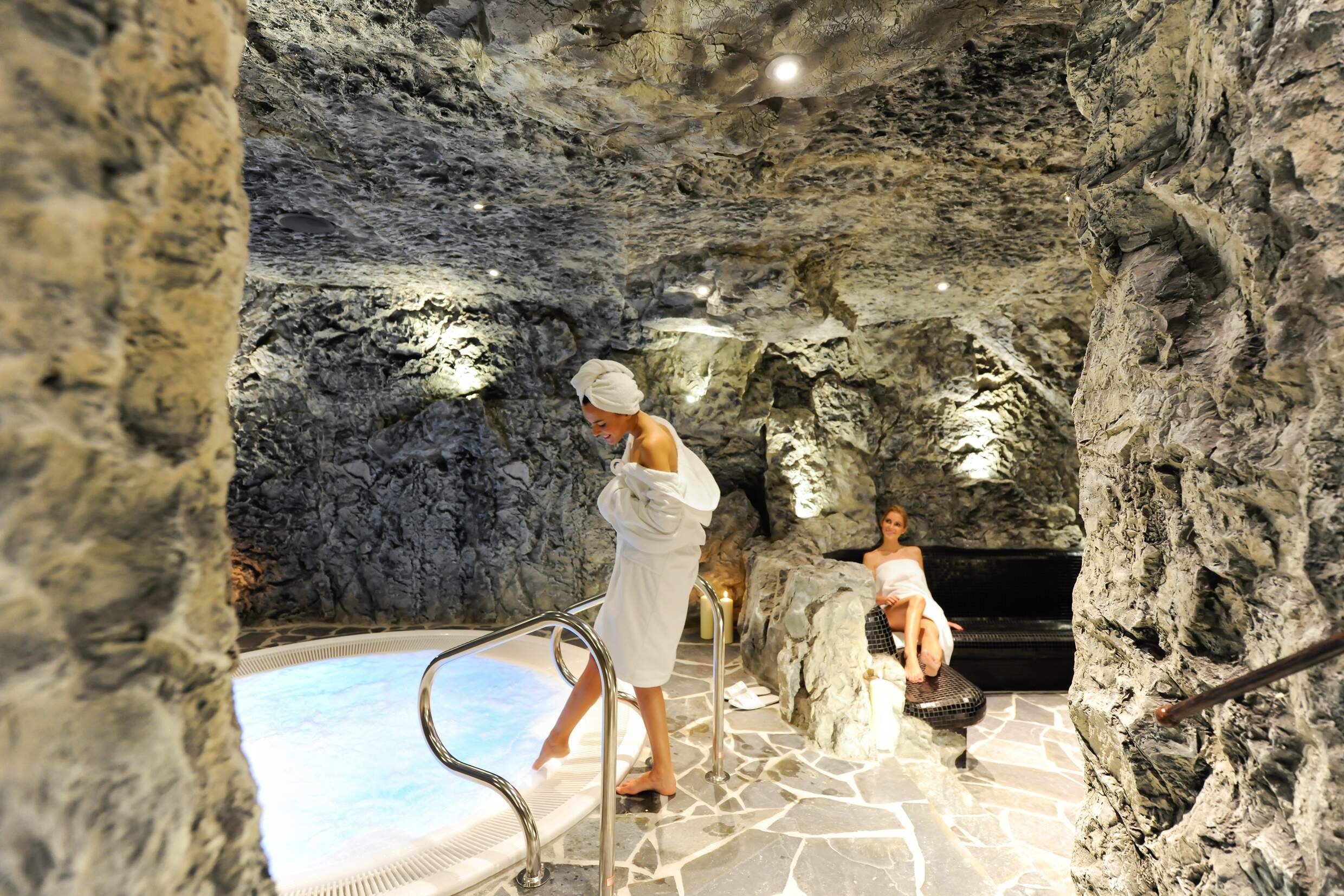 Chasa Montana Hotel and Spa 35/57