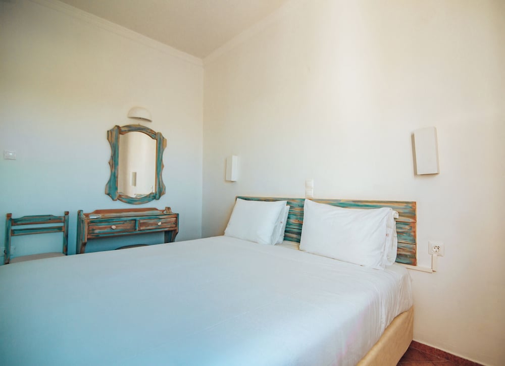 Pounda Resort Paros, a member of Radisson Individuals 25/57