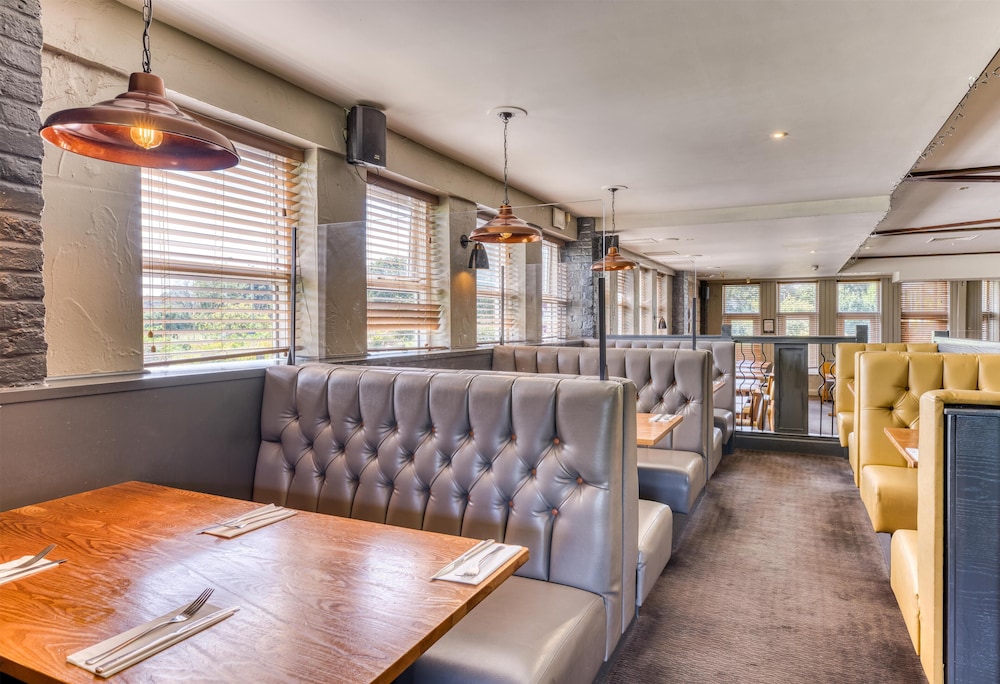 Premier Inn Basingstoke West (Churchill Way) hotel 25/37
