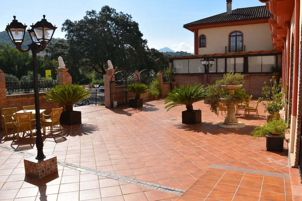 Hotel Sierra de Ubrique 31/45