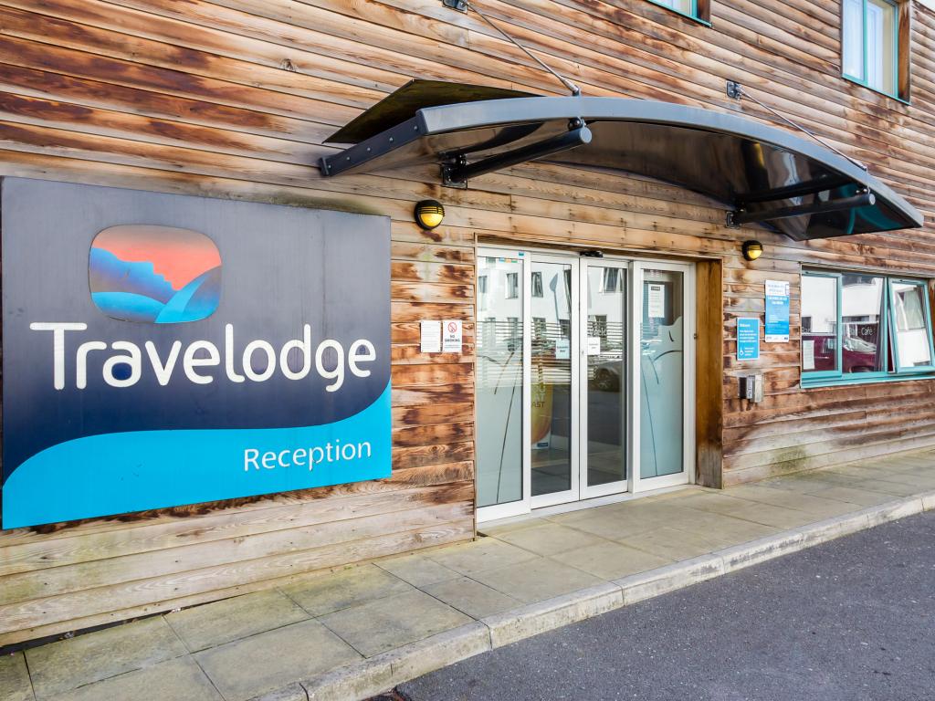 Travelodge Caterham Whyteleafe 24/24