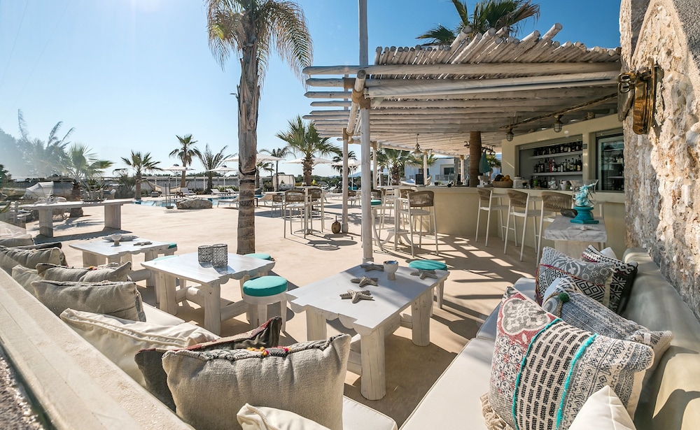 White Pearls Luxury Suites - Adults Only 46/69