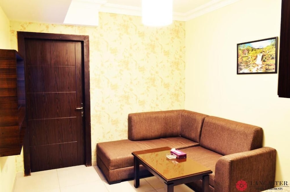 Lancaster Hotel Apartments-Gardens 29/47