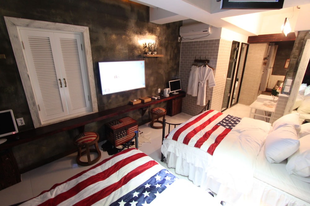 February Hotel Hwanggeum 54/93