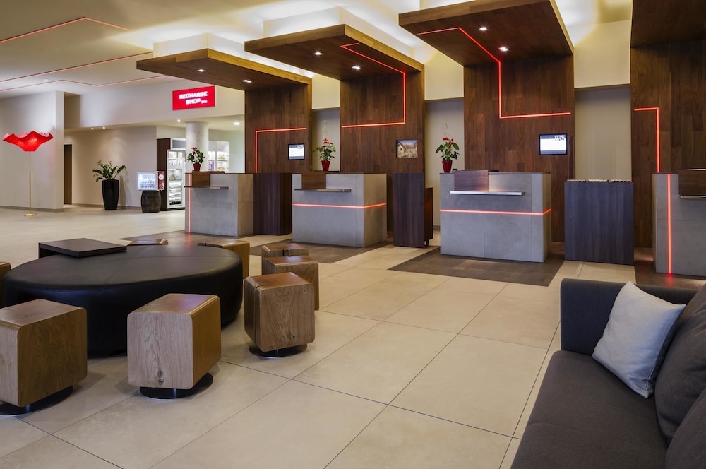 Munich Airport Marriott Hotel 6/80