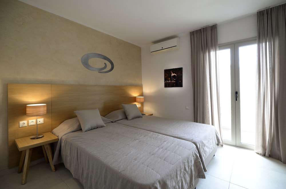 Golden Beach Hotel 13/49
