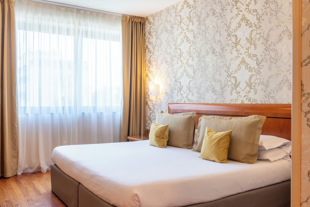 غرفة سوبيريور بسرير مزدوج أو سريرين منفصلين، Hotel Palace Verona 4/10