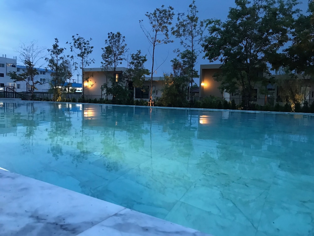 The Residence Thepkanjana 12/53